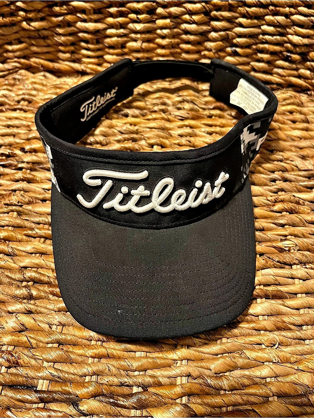 Titleist FootJoy Digital Camo Golf Visor Black & White